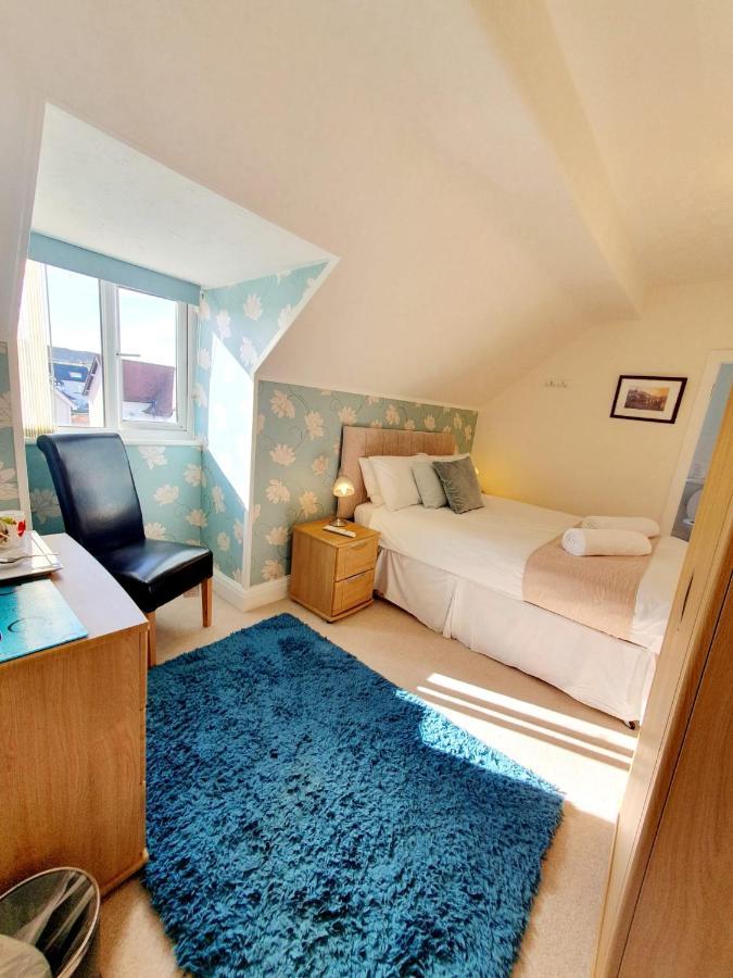 Cleave Court Guest House 랜디드노 외부 사진