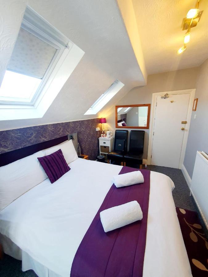 Cleave Court Guest House 랜디드노 외부 사진