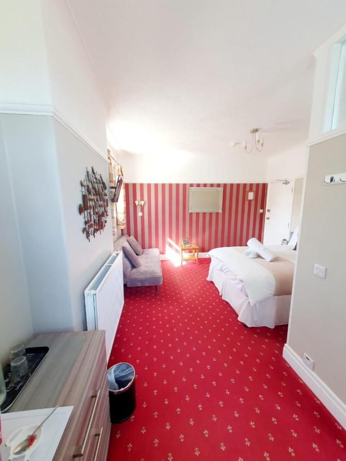 Cleave Court Guest House 랜디드노 외부 사진