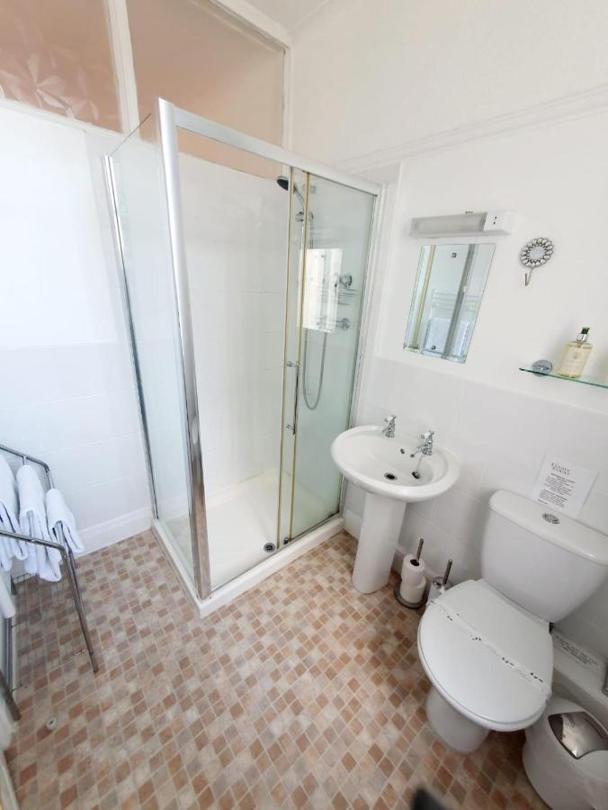 Cleave Court Guest House 랜디드노 외부 사진